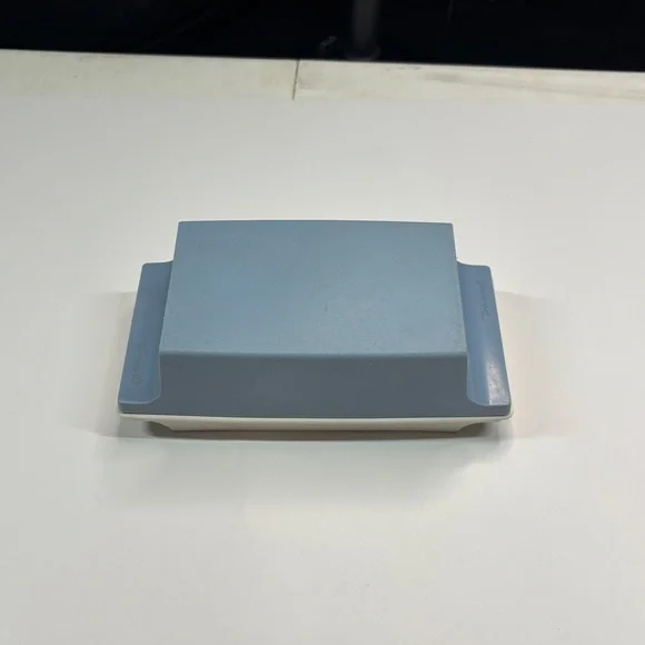 VINTAGE BLUE TUPPERWARE 2 STICK BUTTER DISH - Picture 7 of 7